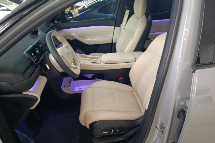 Used Nio ES6 2024 75 kWh Left Front Seat
