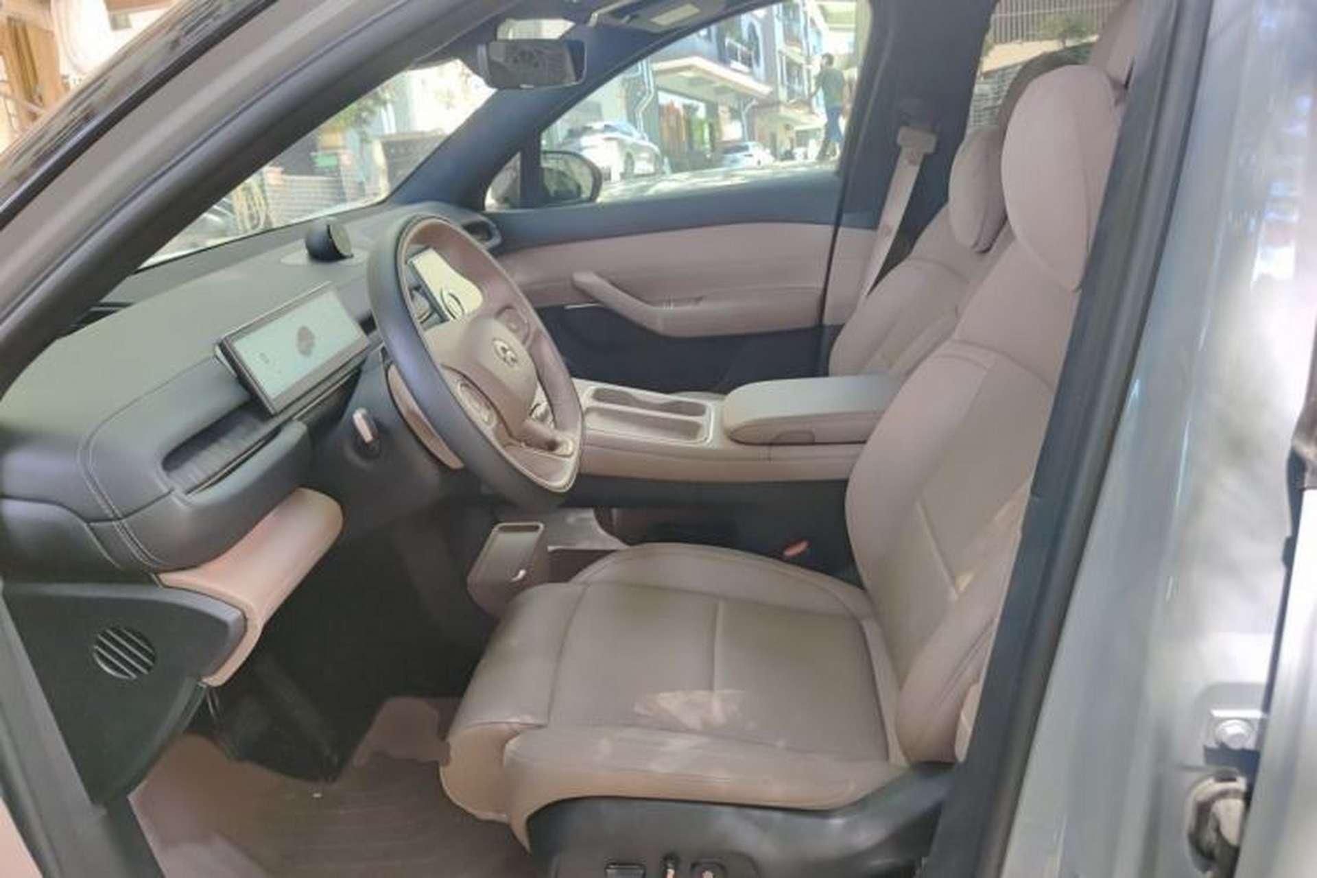 Used Nio ES6 2024 75 kWh Left Front Seat