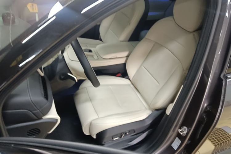 Used Nio ES6 2024 75 kWh Left Front Seat