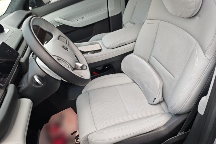 Used Nio ES6 2024 75 kWh Left Front Seat