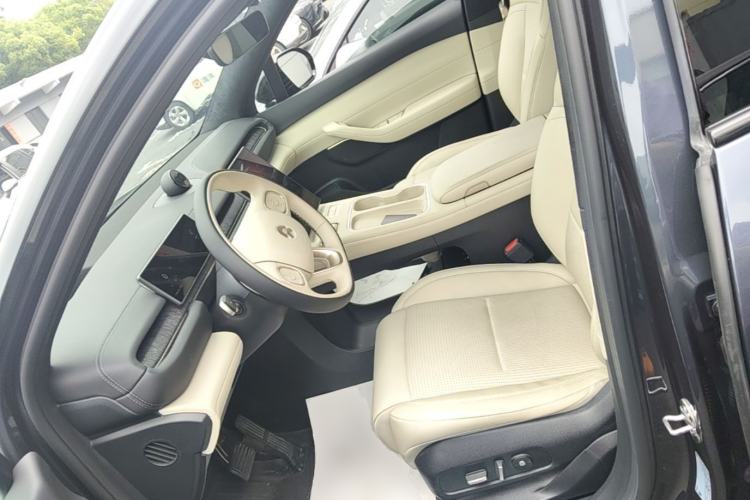 Used Nio ES6 2024 75 kWh Left Front Seat