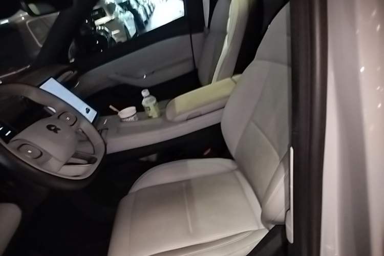 Used Nio ES6 2024 75 kWh Left Front Seat