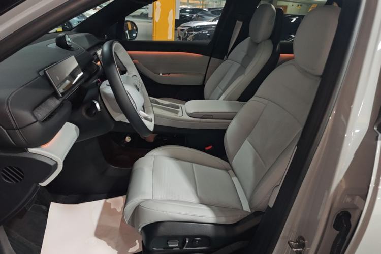 Used Nio ES6 2024 75 kWh Left Front Seat