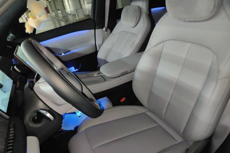 Used Nio ES6 2024 75 kWh Left Front Seat