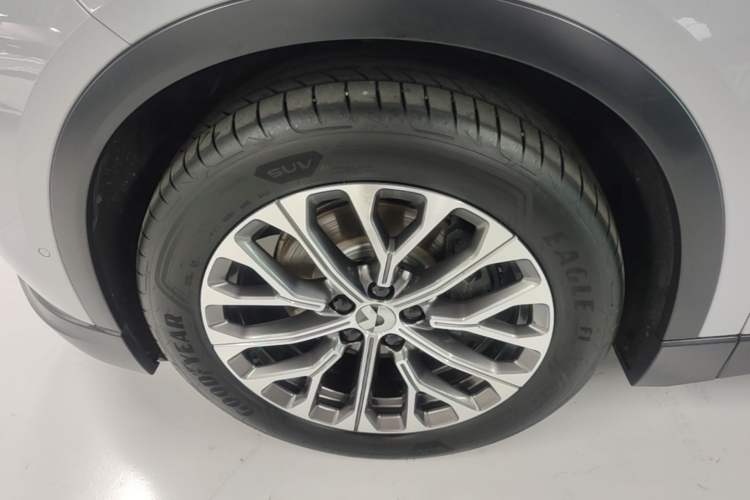 Used Nio ES6 2024 75 kWh Left Front Wheel Hub