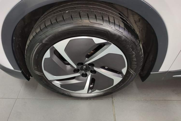 Used Nio ES6 2024 75 kWh Left Front Wheel Hub