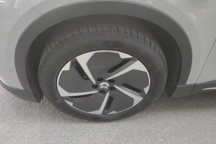 Used Nio ES6 2024 75 kWh Left Front Wheel Hub
