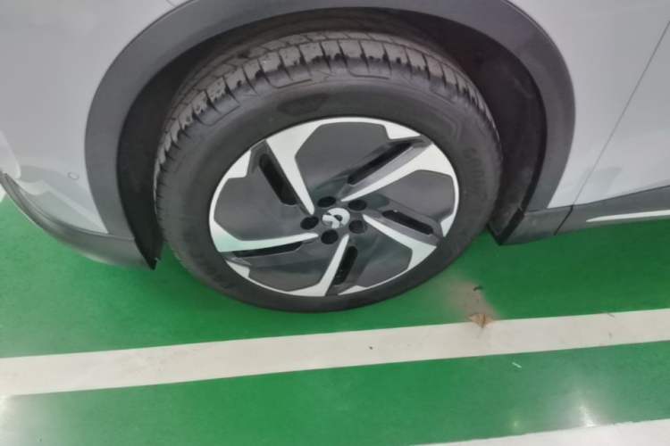 Used Nio ES6 2024 75 kWh Left Front Wheel Hub