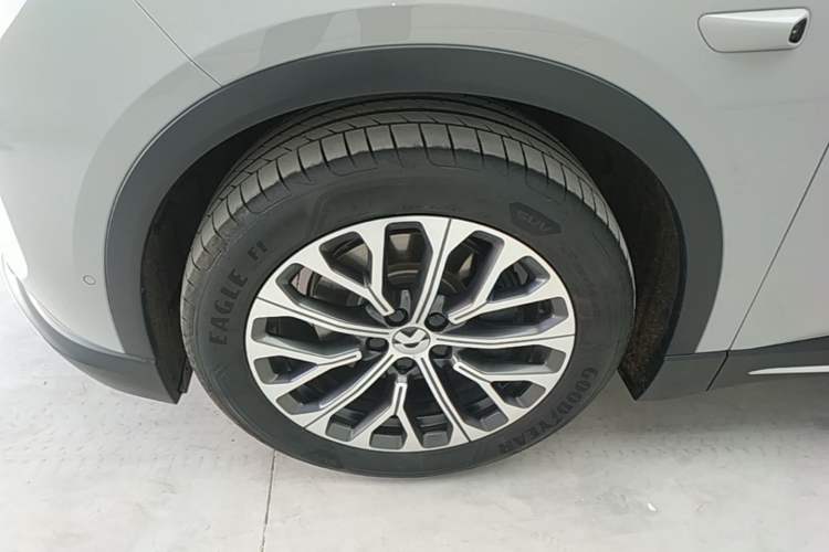 Used Nio ES6 2024 75 kWh Left Front Wheel Hub