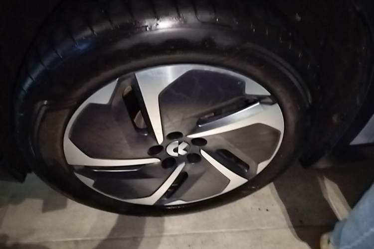 Used Nio ES6 2024 75 kWh Left Front Wheel Hub