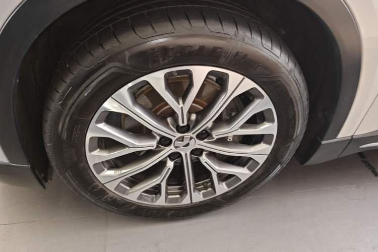 Used Nio ES6 2024 75 kWh Left Front Wheel Hub