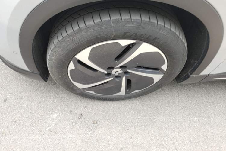 Used Nio ES6 2024 75 kWh Left Front Wheel Hub
