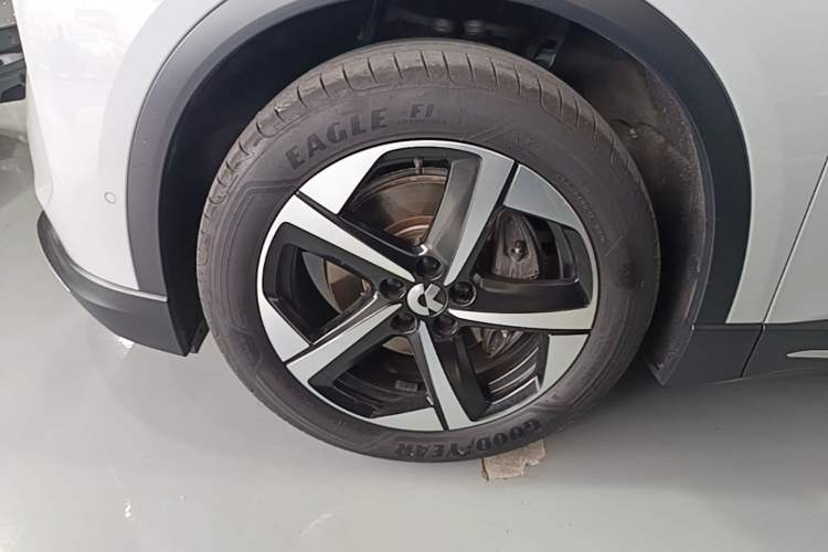 Used Nio ES6 2024 75 kWh Left Front Wheel Hub