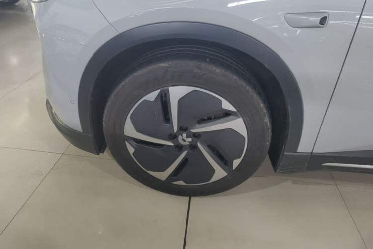 Used Nio ES6 2024 75 kWh Left Front Wheel Hub