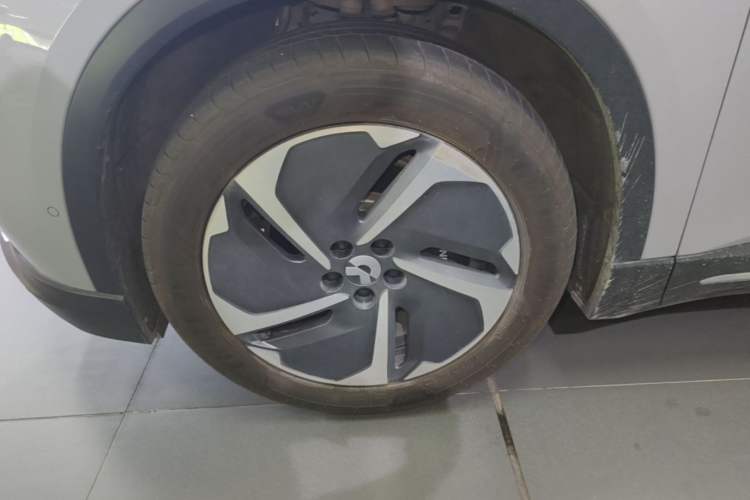 Used Nio ES6 2024 75 kWh Left Front Wheel Hub