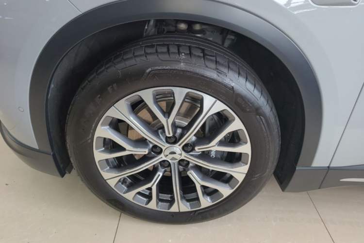 Used Nio ES6 2024 75 kWh Left Front Wheel Hub