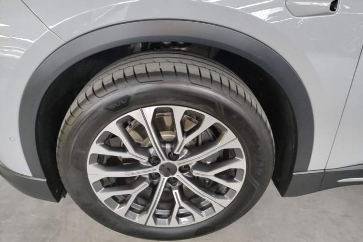 Used Nio ES6 2024 75 kWh Left Front Wheel Hub