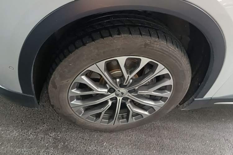 Used Nio ES6 2024 75 kWh Left Front Wheel Hub