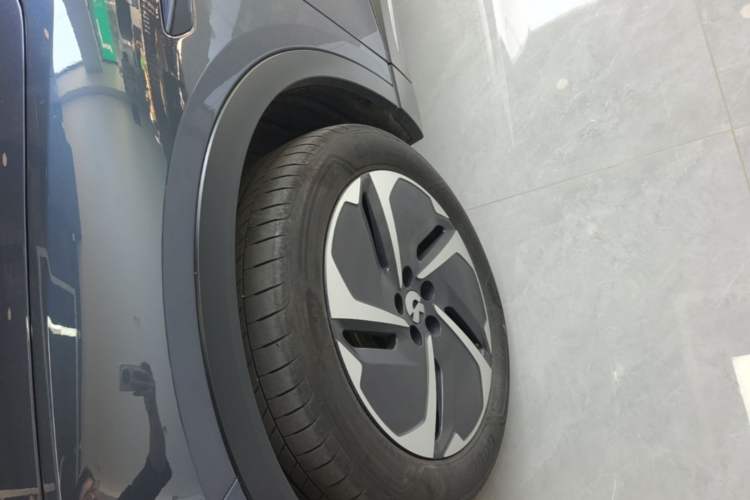 Used Nio ES6 2024 75 kWh Left Front Wheel Hub
