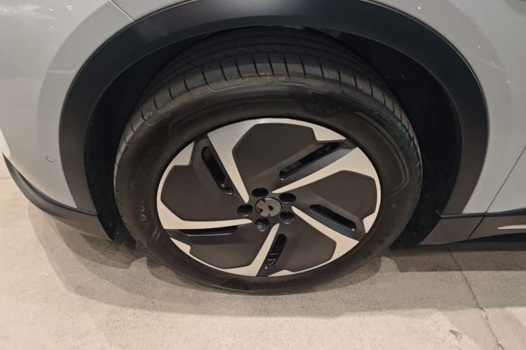 Used Nio ES6 2024 75 kWh Left Front Wheel Hub