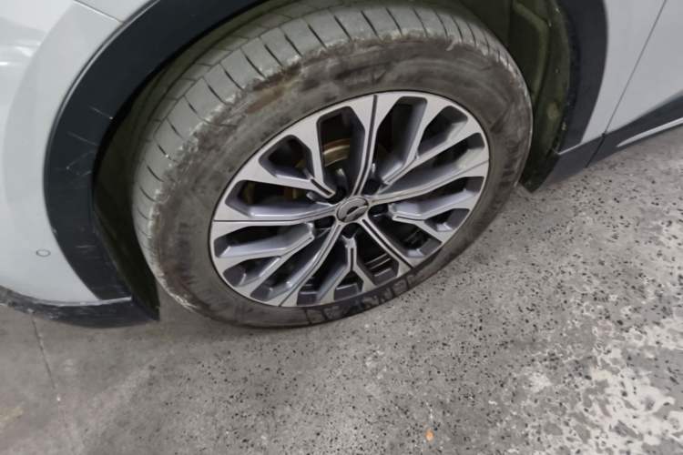 Used Nio ES6 2024 75 kWh Left Front Wheel Hub