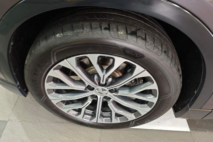 Used Nio ES6 2024 75 kWh Left Front Wheel Hub
