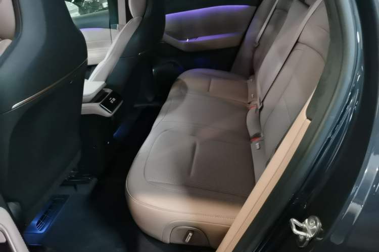 Used Nio ES6 2024 75 kWh Left Rear Seat