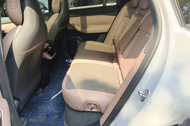 Used Nio ES6 2024 75 kWh Left Rear Seat