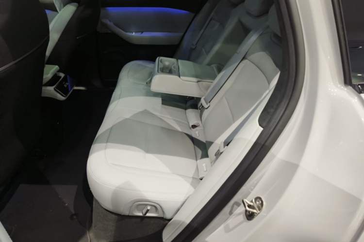 Used Nio ES6 2024 75 kWh Left Rear Seat