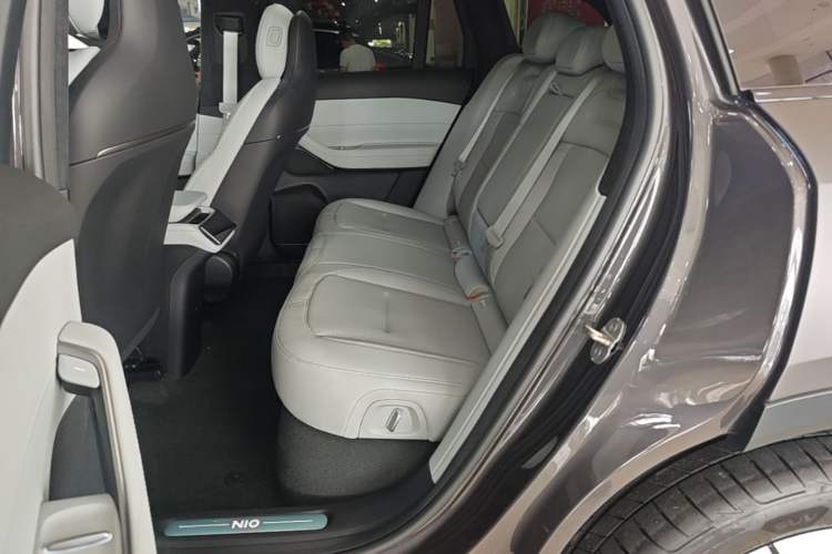 Used Nio ES6 2024 75 kWh Left Rear Seat