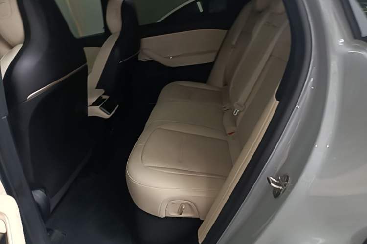 Used Nio ES6 2024 75 kWh Left Rear Seat