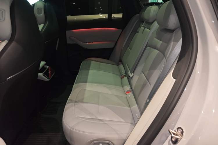 Used Nio ES6 2024 75 kWh Left Rear Seat
