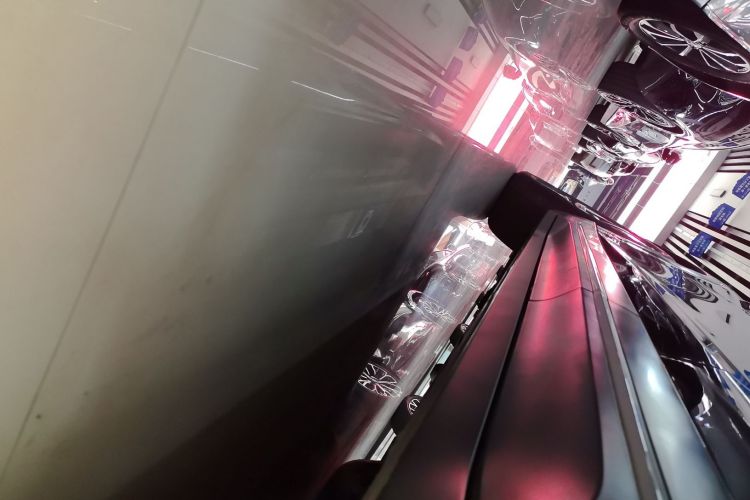 Used Nio ES6 2024 75 kWh Left Side Sill