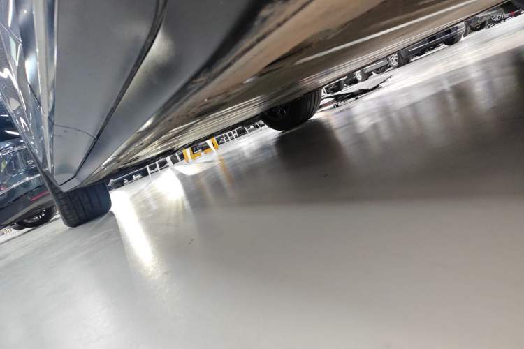 Used Nio ES6 2024 75 kWh Left Side Sill