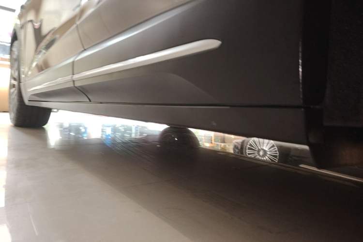 Used Nio ES6 2024 100kWh Left Side Sill