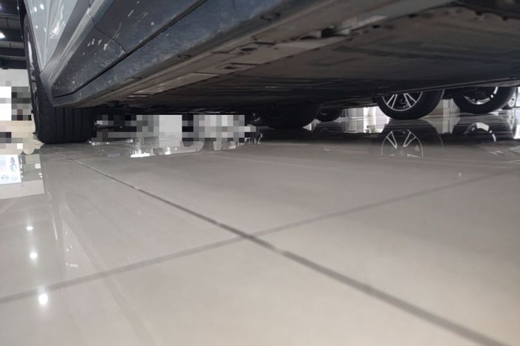 Used Nio ES6 2024 75 kWh Left Side Sill