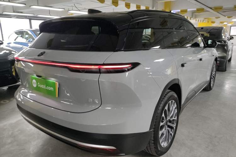 Used Nio ES6 2024 75 kWh Rear Right 45 Deg