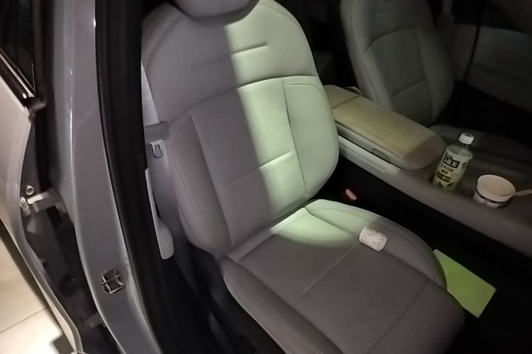Used Nio ES6 2024 75 kWh Right Front Seat