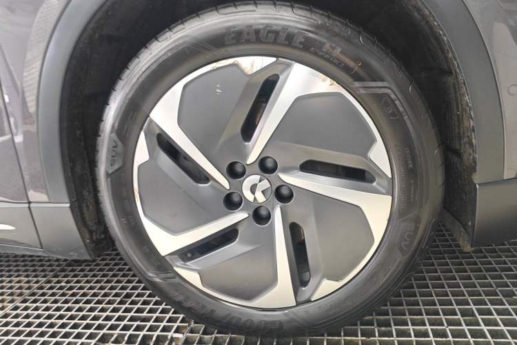 Used Nio ES6 2024 75 kWh Right Front Wheel Hub