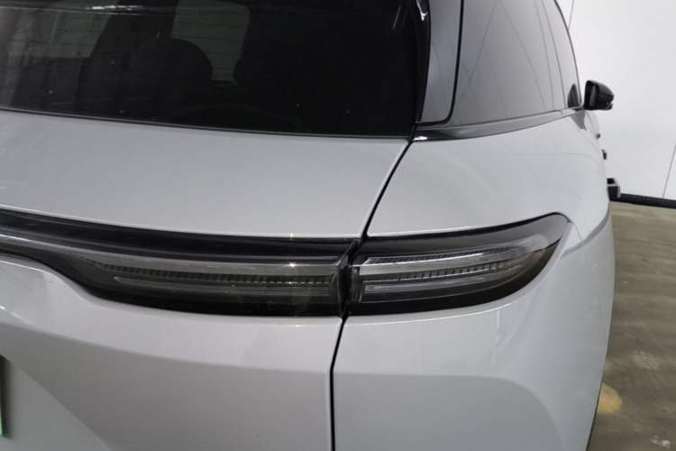 Used Nio ES6 2024 75 kWh Right Rear Taillight