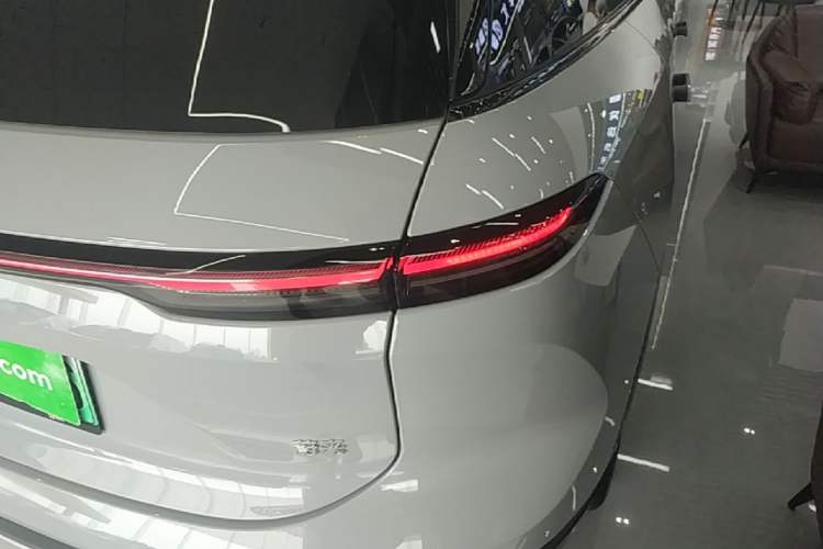 Used Nio ES6 2024 75 kWh Right Rear Taillight
