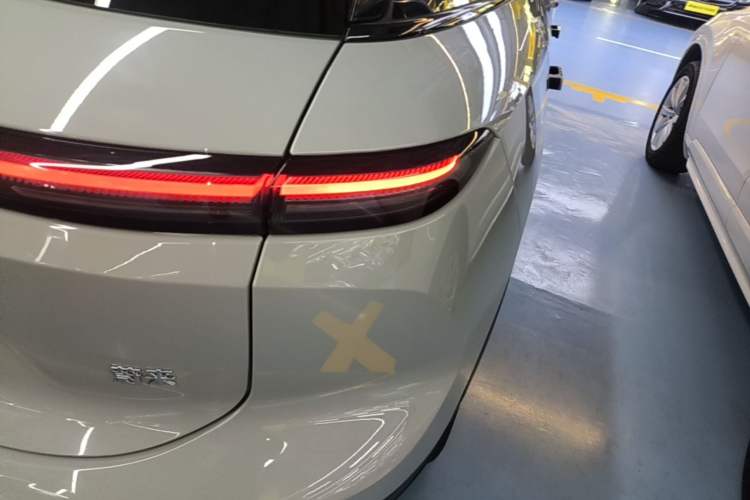 Used Nio ES6 2024 75 kWh Right Rear Taillight
