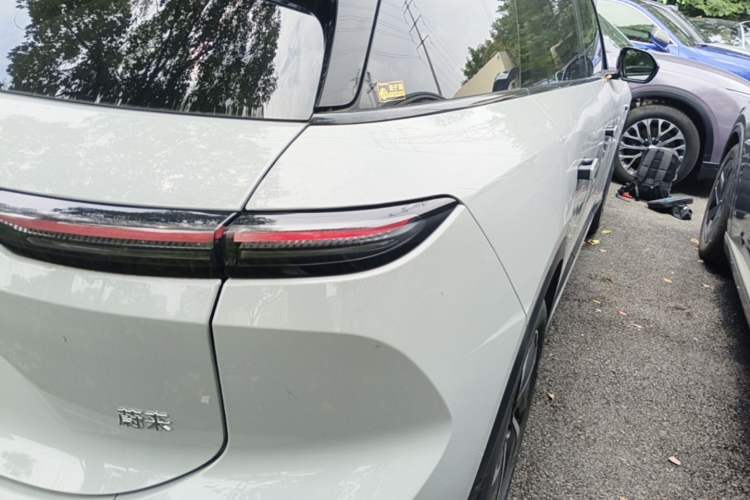 Used Nio ES6 2024 75 kWh Right Rear Taillight