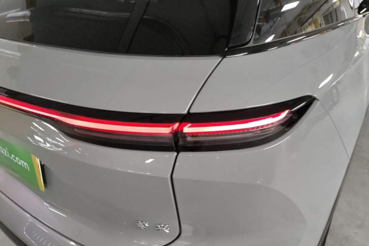 Used Nio ES6 2024 75 kWh Right Rear Taillight