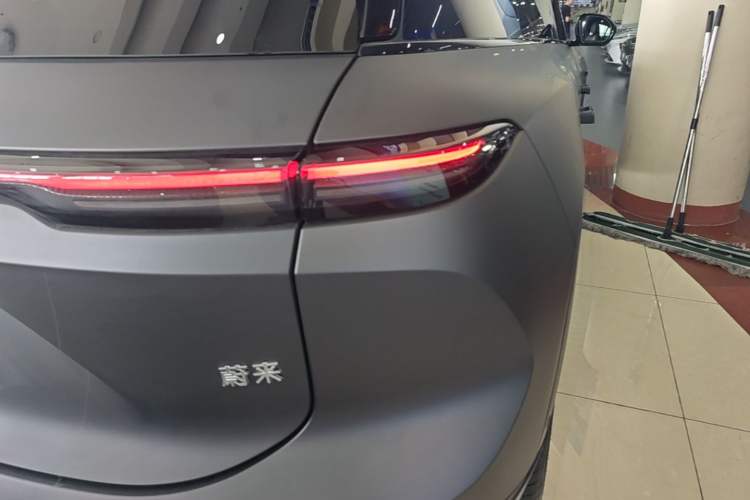 Used Nio ES6 2024 75 kWh Right Rear Taillight