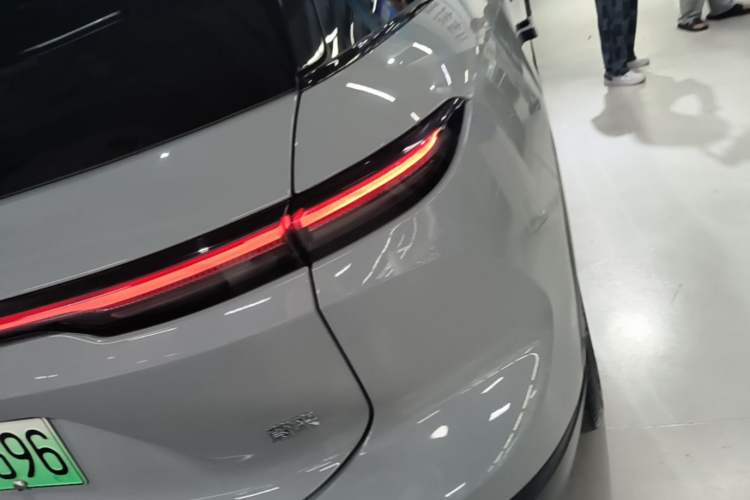 Used Nio ES6 2024 75 kWh Right Rear Taillight