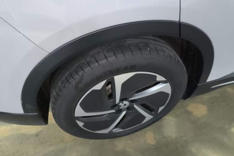 Used Nio ES6 2024 75 kWh Right Rear Wheel Hub