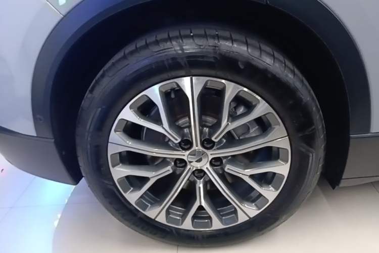Used Nio ES6 2024 75 kWh Right Rear Wheel Hub