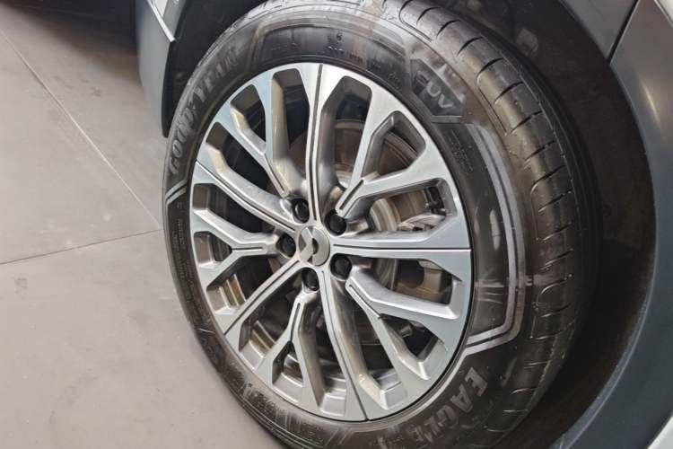 Used Nio ES6 2024 75 kWh Right Rear Wheel Hub
