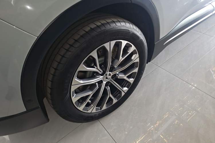 Used Nio ES6 2024 75 kWh Right Rear Wheel Hub